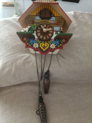 Reloj de cuco decorativo