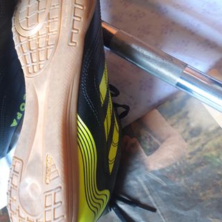 Scarpe Adidas Nero Giallo Semi Nuove
