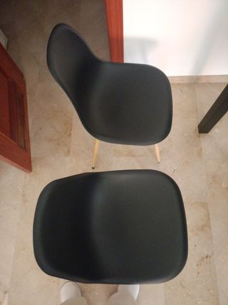 Set di 4 sedie nordiche nere