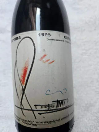 Bottiglia di vino Nebbiolo 1998