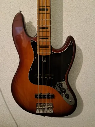   Marcus Miller V5 , cambio por bajo escala corta 