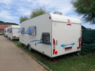 Caravana Premio con toldo