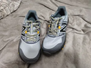 Zapatillas trail New Balance T43