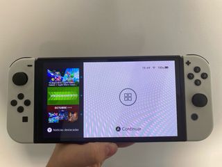 Nintendo Switch OLED bianco