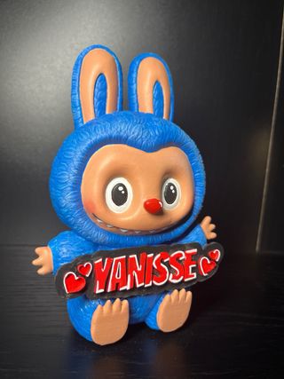 Salvadanaio blu Labubu