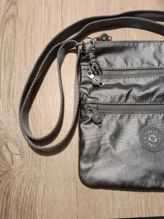 Bolso bandolera Kipling Plateado