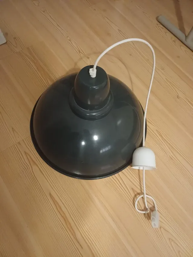 Lámpara colgante de metal gris