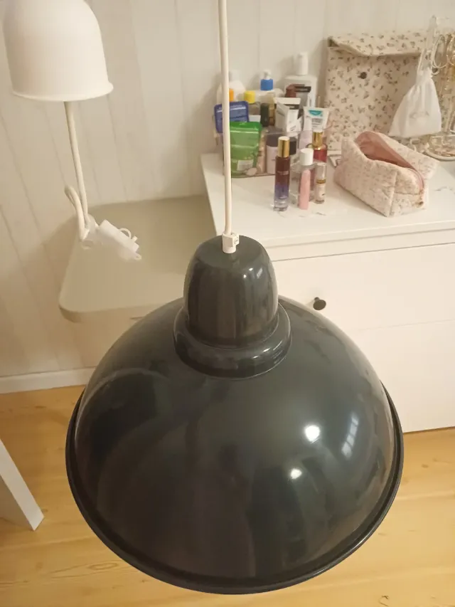 Lámpara colgante de metal gris