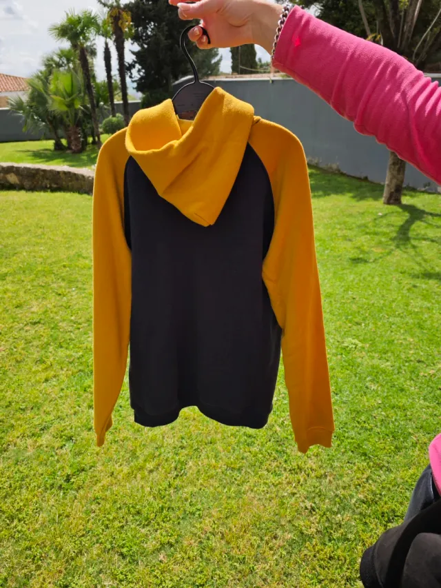 Sudadera Quiksilver cremallera negra y amarilla