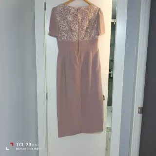Vestido de fiesta rosa y blanco