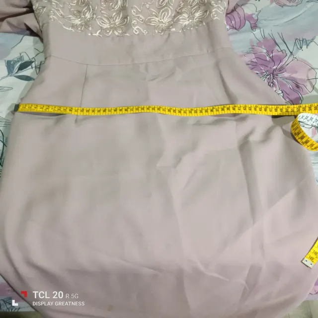 Vestido de fiesta rosa y blanco