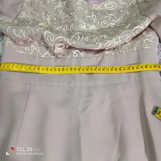 Vestido de fiesta rosa y blanco