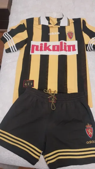 Camiseta y pantalón Real Zaragoza coleccionista