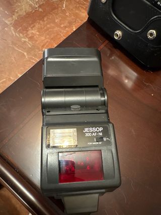 Cámara Nikon F601M analógica con accesorios