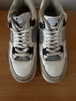 Zapatillas Jordan Blancas y Grises