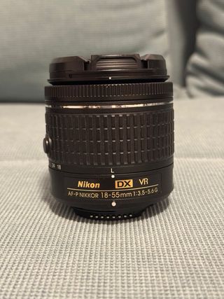 Cámara Nikon D3300 + Objetivo + Funda