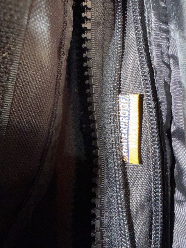 Chaqueta de moto negra