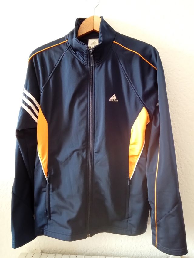 Chaqueta deportiva Adidas azul y amarillo