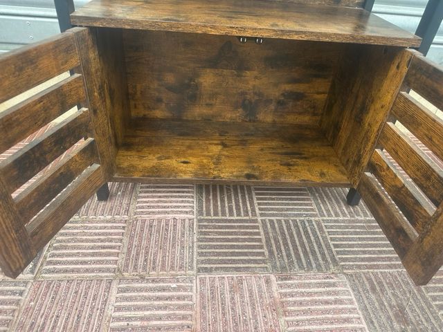 Estantería moderna madera y metal