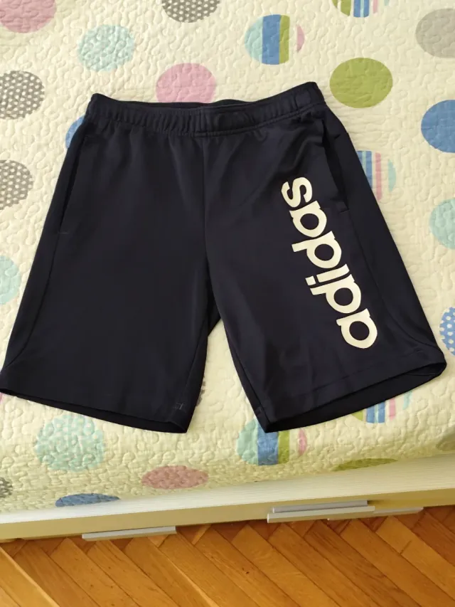 Pantalón corto deportivo Adidas niño Talla 164cm