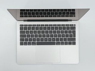 MacBook Air 13" (2020) Apple M1 8 CPU/7 GPU núcleos - SSD 256Gb - RAM 8Gb