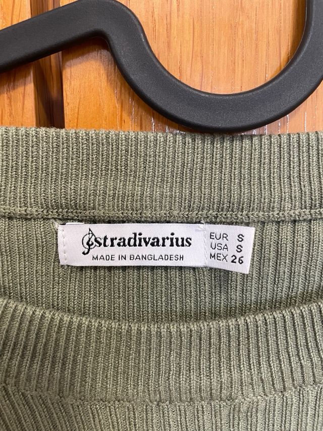 Camiseta manga larga verde Stradivarius