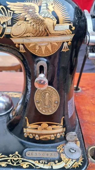 Máquina de coser Singer antigua