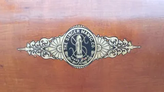 Máquina de coser Singer antigua