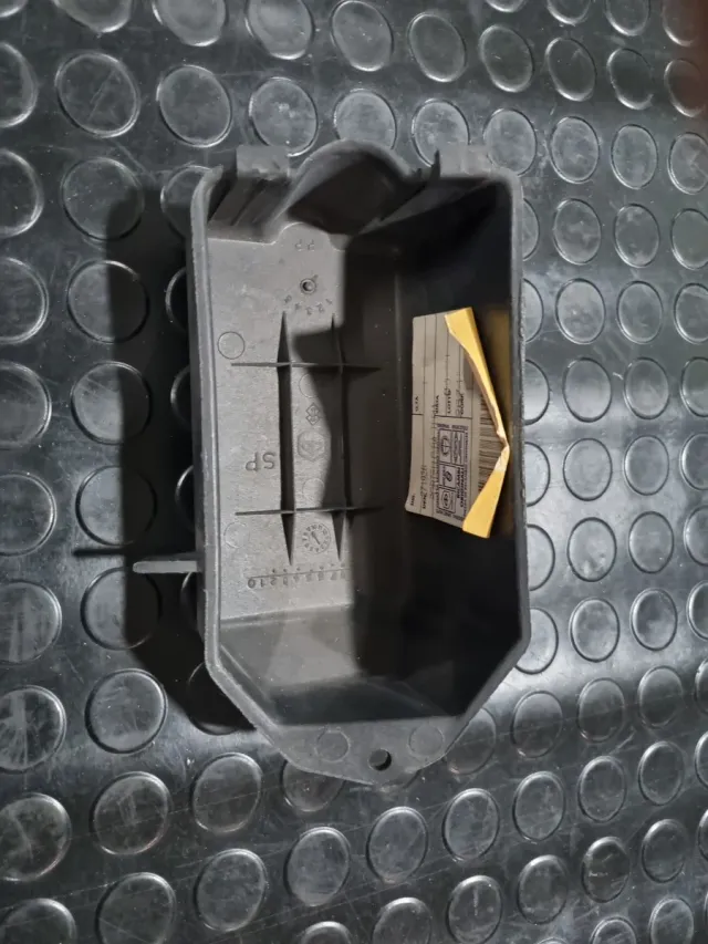 Piaggio Zip Sp Tapa Batería