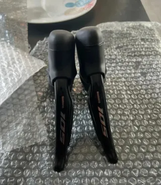 Manetas y desviador Shimano 105 Di2 12V