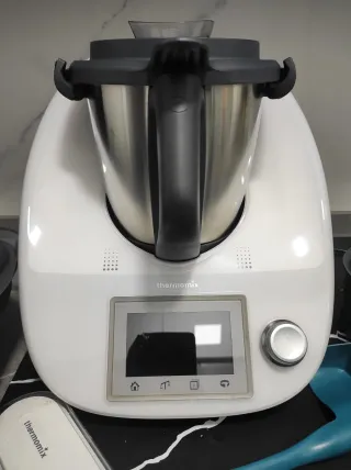 Thermomix TM5, prácticamente nueva