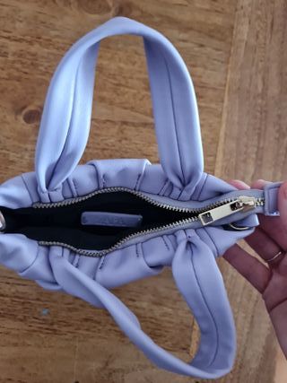 Bolso lila pequeño