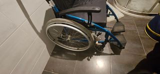 Silla de ruedas plegable