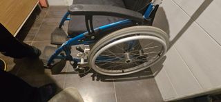 Silla de ruedas plegable