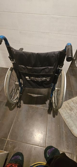 Silla de ruedas plegable