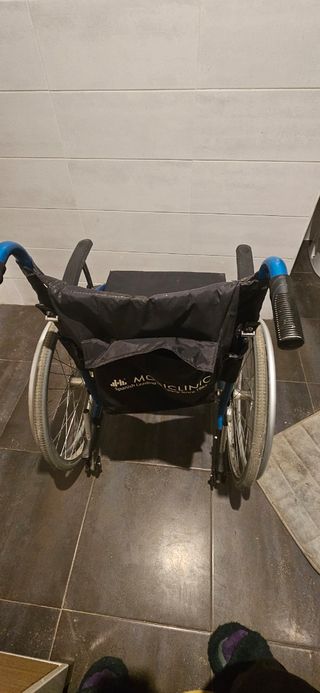 Silla de ruedas plegable