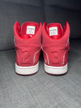 Zapatillas Jordan Rojas Talla 45