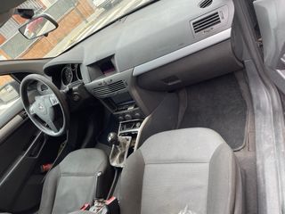 Opel Astra 2004