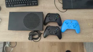 Xbox Series S Negra 512GB + 3 Mandos