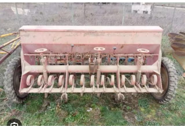 Tractor John Deere 2035 70cv 
disponible aperos