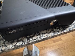 Xbox 360 Slim 250GB+500GB + Juegos
