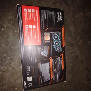 Gigabyte AMD Radeon RX 7700 XT Tarjeta Gráfica