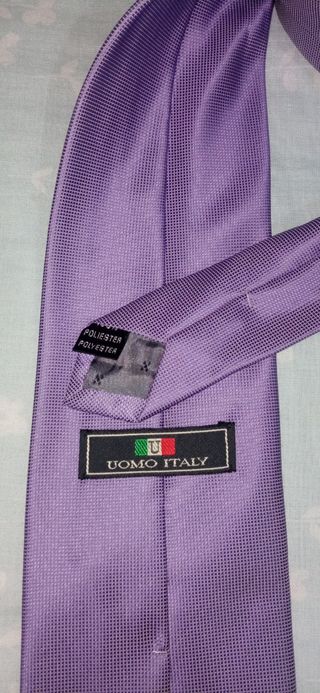 Corbata morada
