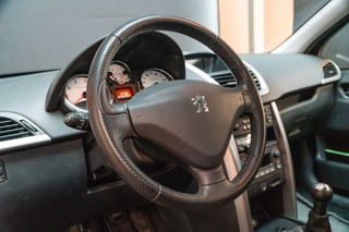 Peugeot 207 Sport 1.4 VTi 16v 95