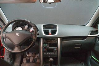 Peugeot 207 Sport 1.4 VTi 16v 95