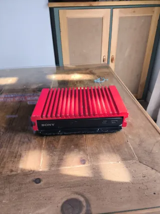Amplificador Sony Coche Rojo