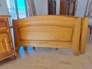 Testiere e tavoli in legno