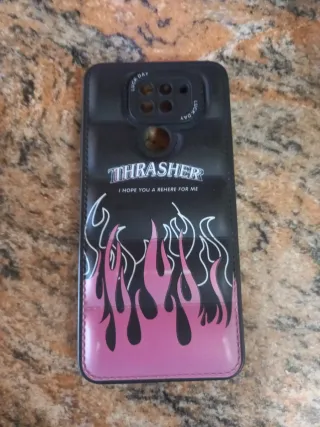 Funda Xiaomi Redmi Note 9 Negra Llamas