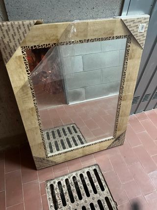 Tavolo 6 sedie 2 specchi oro e bianchi