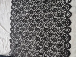 Mantilla de blonda negra